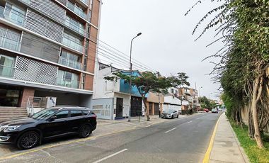 DEPARTAMENTO CON VISTA A LA CALLE – MAYORAZGO CHICO, ATE