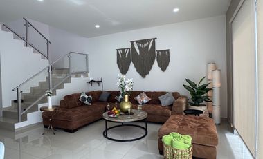 270 m² en Cancún – Residencial Aqua con Alta Plusvalía y Alberca Privada  Ideal para Vivir o Invertir