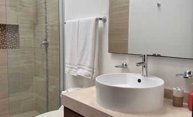 270 m² en Cancún – Residencial Aqua con Alta Plusvalía y Alberca Privada  Ideal para Vivir o Invertir