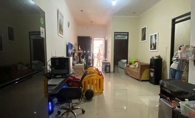 Rumah Singgasana Pradana Terawat Harga Murah di Bandung