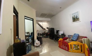 Rumah Singgasana Pradana Terawat Harga Murah di Bandung