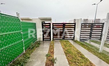 CASA VENTA EN FELIPE ANGELES DE 3 RECAMARAS