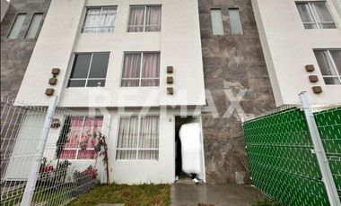 CASA VENTA EN FELIPE ANGELES DE 3 RECAMARAS