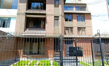 VENTA DE DEPARTAMENO DE DOS DORMITORIO  EN SEGUNDO PISO / INCLUYE COCHERA