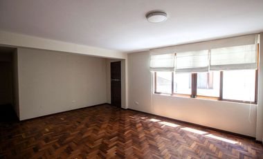 VENTA DE DEPARTAMENO DE DOS DORMITORIO  EN SEGUNDO PISO / INCLUYE COCHERA
