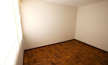 VENTA DE DEPARTAMENO DE DOS DORMITORIO  EN SEGUNDO PISO / INCLUYE COCHERA