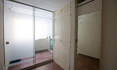 VENTA DE DEPARTAMENO DE DOS DORMITORIO  EN SEGUNDO PISO / INCLUYE COCHERA