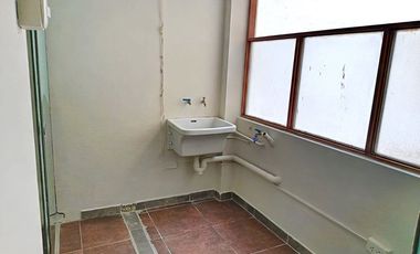 VENTA DE DEPARTAMENO DE DOS DORMITORIO  EN SEGUNDO PISO / INCLUYE COCHERA