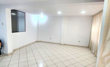 LINDA CASITA EN CIUDAD DEL DEPORTE 2DO SECTOR
