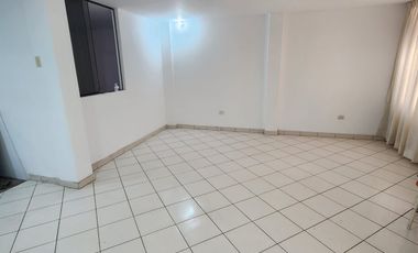 LINDA CASITA EN CIUDAD DEL DEPORTE 2DO SECTOR