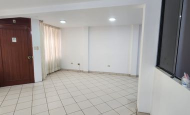 LINDA CASITA EN CIUDAD DEL DEPORTE 2DO SECTOR