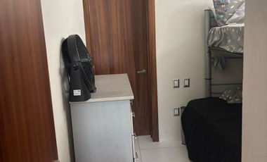 SE RENTA HERMOSA CASA EN PUERTA DEL BOSQUE, EN ESQUINA, A UNOS PASOS DE LA CASA CLUB