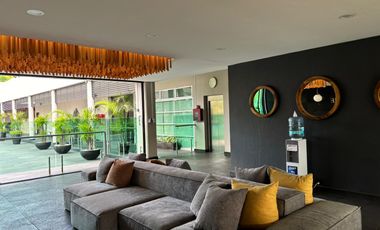 SE RENTA HERMOSA CASA EN PUERTA DEL BOSQUE, EN ESQUINA, A UNOS PASOS DE LA CASA CLUB