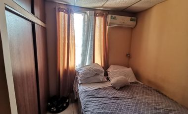 Casa en Mucho Lote 1 etapa 3 calle principal