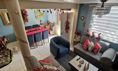 Casa en Mucho Lote 1 etapa 3 calle principal