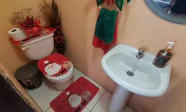 Casa en Mucho Lote 1 etapa 3 calle principal