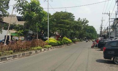Disewakan Ruko Strategis Raya Dukuh Kupang Surabaya