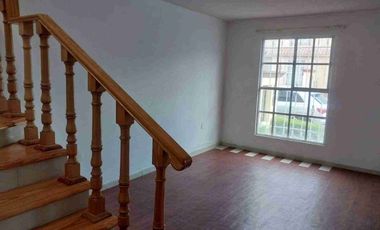 Casa en venta de 2 pisos, en el Fracc. Colinas de Plata, en la zona oriente de la ciudad de Pachuca, Hidalgo.