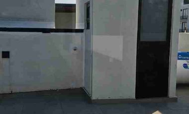 hermosa casa nueva en renta