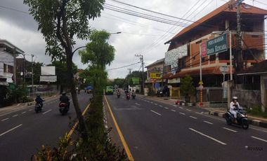 Gedung Komersil 4 Lantai Disewakan, di Imam Bonjol, Denpasar Area