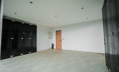 Beachfront Luxury Villa for Sale – Saba Beach, Gianyar