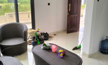 Minimum 2-year minimalist 2-story house for sale in Pemecutan area