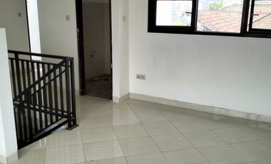 Minimum 2-year minimalist 2-story house for sale in Pemecutan area