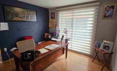 Casa de 3 pisos en esquina en venta, al sur de la ciudad de Pachuca, en Mineral de la Reforma, Hidalgo.