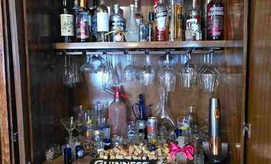 Casa de 3 pisos en esquina en venta, al sur de la ciudad de Pachuca, en Mineral de la Reforma, Hidalgo.