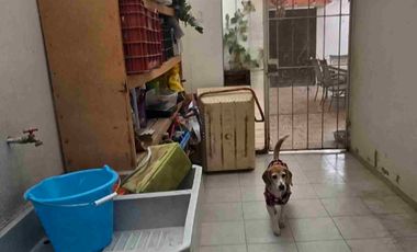 Casa de 3 pisos en esquina en venta, al sur de la ciudad de Pachuca, en Mineral de la Reforma, Hidalgo.