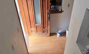 Casa de 3 pisos en esquina en venta, al sur de la ciudad de Pachuca, en Mineral de la Reforma, Hidalgo.