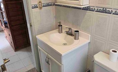 Casa de 3 pisos en esquina en venta, al sur de la ciudad de Pachuca, en Mineral de la Reforma, Hidalgo.