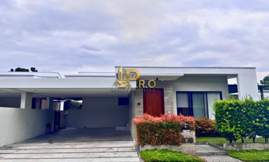 Bungalow House And Lot for rent Inside Clark Mahogany Park in Angeles City Pampanga