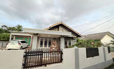 DIJUAL RUMAH SIAP HUNI JALAN MAYOR ZEN PUSRI PALEMBANG