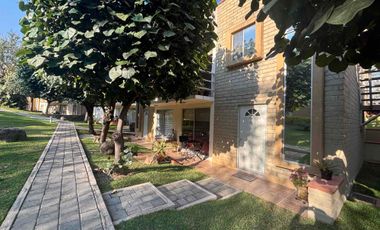 Casa en condominio con alberca y vigilancia