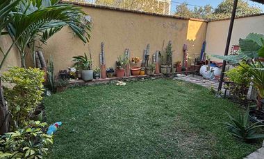 Casa en condominio con alberca y vigilancia