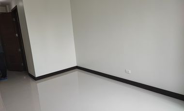 Condo for sale studio type in pasay near MOA okadaroxasblvd