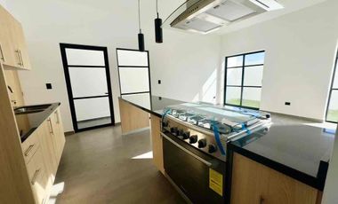 Casa en Venta cerca Omada