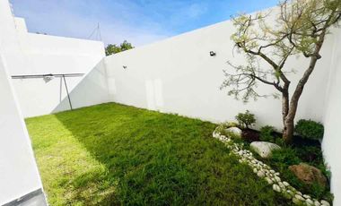 Casa en Venta cerca Omada