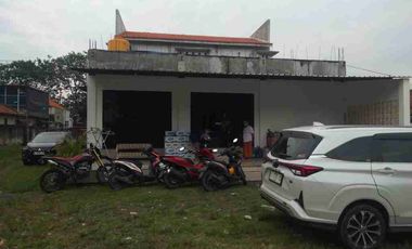 Dijual murah via lelang rumah di raya kapten Darmo Sugondo .Kebomas Gresik