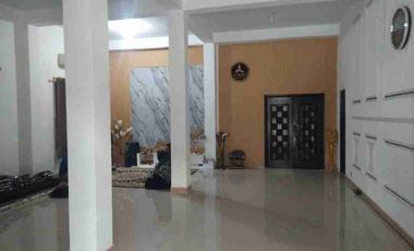 Dijual murah via lelang rumah di raya kapten Darmo Sugondo .Kebomas Gresik