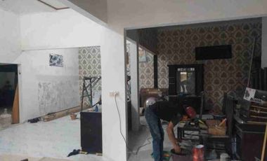 Dijual murah via lelang rumah di raya kapten Darmo Sugondo .Kebomas Gresik