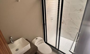 RENTA DE CASA EN ZONA SUR SALIDA EJE METROPOLITANO