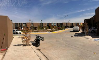 RENTA DE CASA EN ZONA SUR SALIDA EJE METROPOLITANO