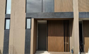 RENTA DE CASA EN ZONA SUR SALIDA EJE METROPOLITANO