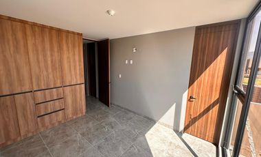 RENTA DE CASA EN ZONA SUR SALIDA EJE METROPOLITANO