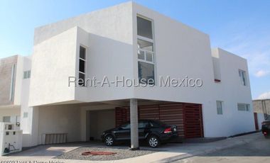 Departamento en planta baja con 1 recámara y amenidades. RENTA - El Mirador Querétaro