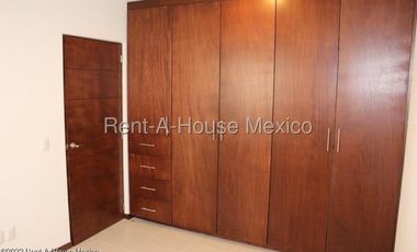 Departamento en planta baja con 1 recámara y amenidades. RENTA - El Mirador Querétaro