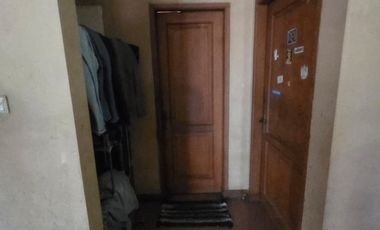 Rumah Disewa di Pangkalan Jati. Halaman Luas.