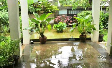 Sewa Rumah Modern 2 Lantai di Permata Hijau 4+1 BR Unfurnished